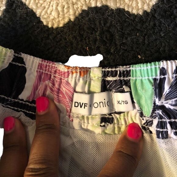 DVF x Onia Charles 7 Swim Shorts Trunks Multi Size XL *FLAWED* - Picture 4 of 9